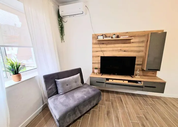 Rafaela Sea * Sarandë